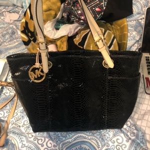 Michael Kors Purse😍